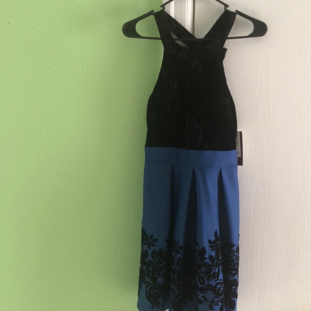 Beautiful dress Brad new